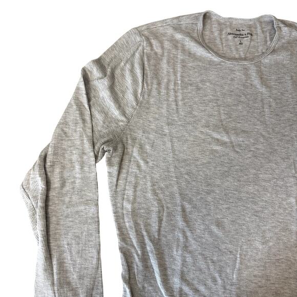 Abercrombie Essential Long-Sleeve Featherweight Rib Tuckable Top GRAY Large - Picture 3 of 4